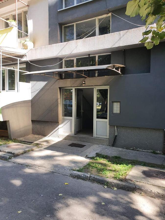 Mia Apartment Скопие Екстериор снимка